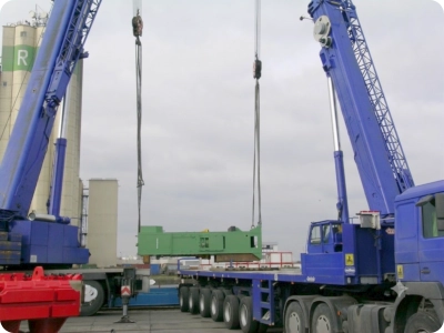 Presstrade crane logistics during machine transport